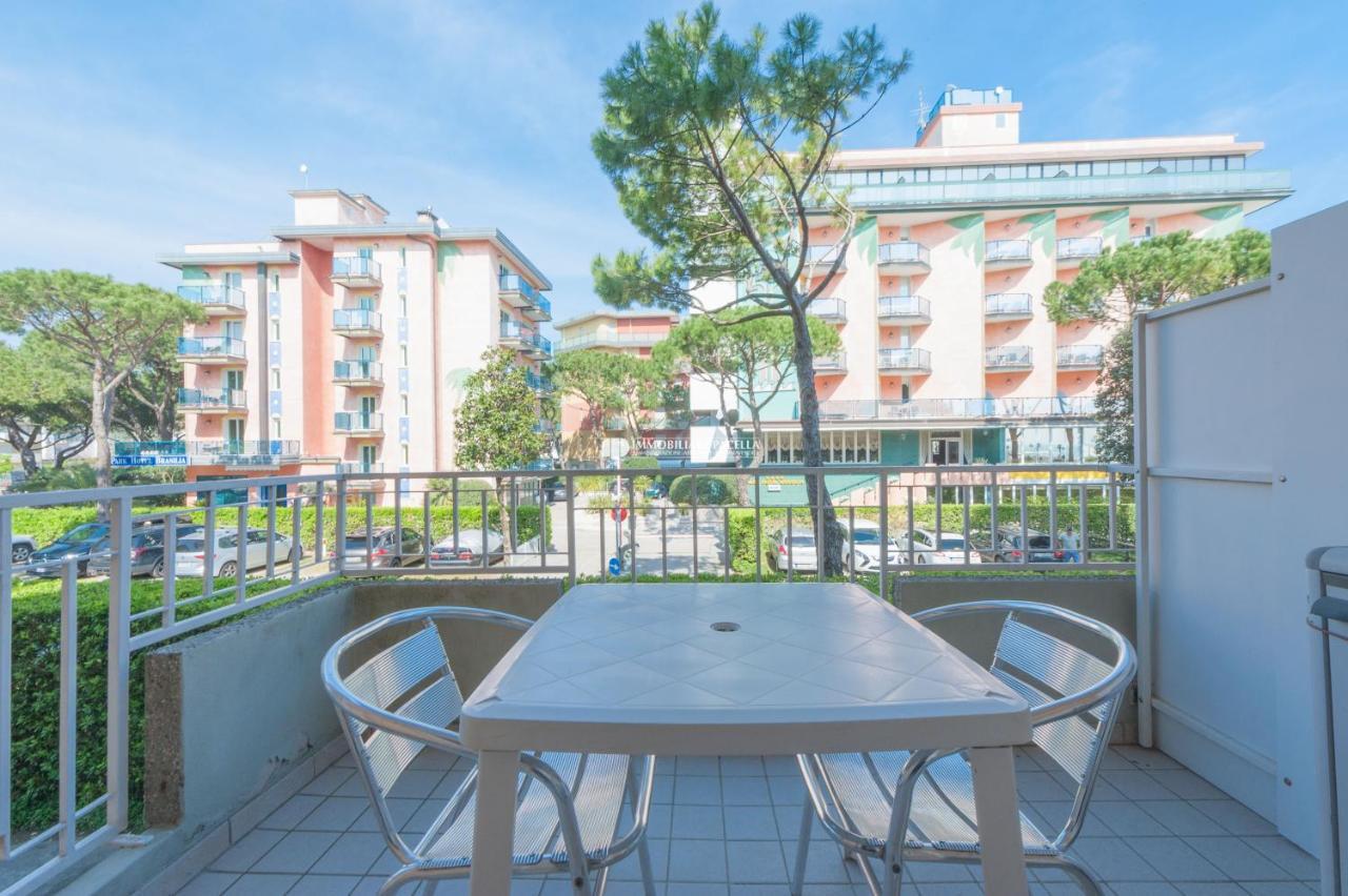 Residence Puerto Del Sol Immobiliare Pacella Лидо-ди-Езоло Экстерьер фото